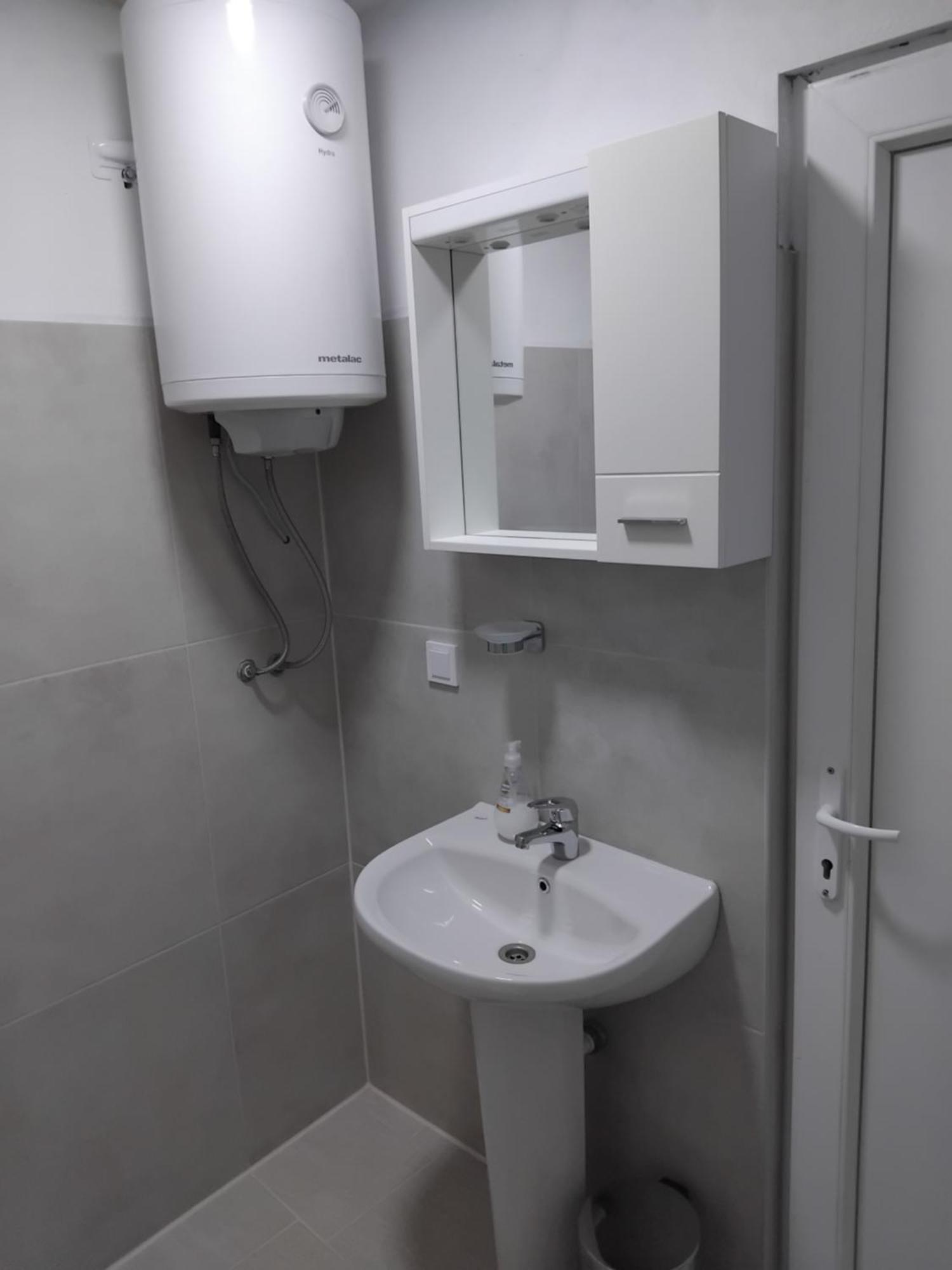 Apartments Maki Тиват Экстерьер фото